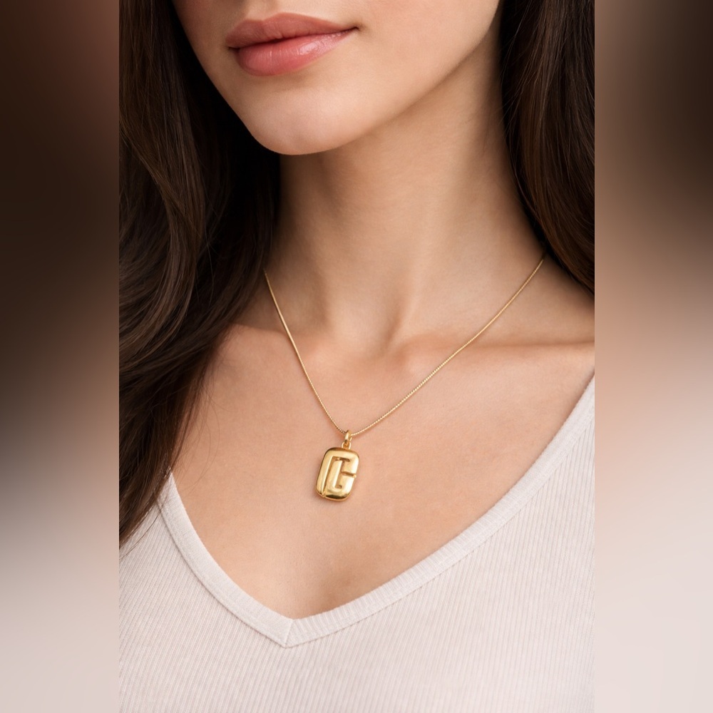Balmain Logo Necklace - Picture 6 of 6